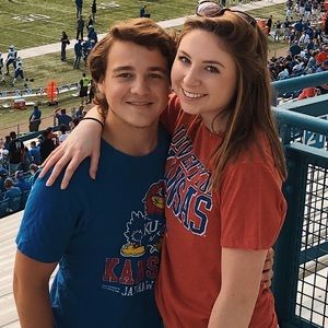 Meet your Posher, Devin